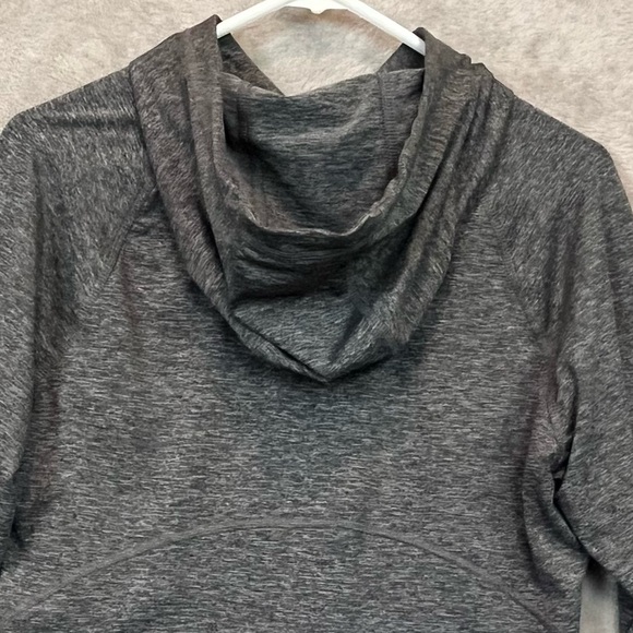 NWT Women's Cutter & Buck Adapt Eco Hooded Performance Pullover Sz M Thumb Holes - Picture 14 of 16